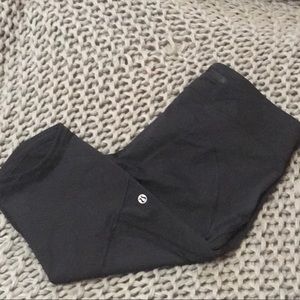 Lululemon Black crops